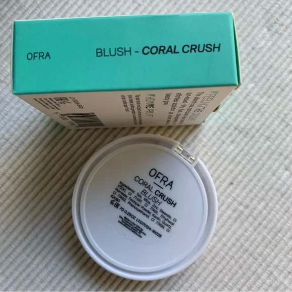 OFRA COSMETICS PRESSED BLUSH - CORAL CRUSH - Picture 3 of 7